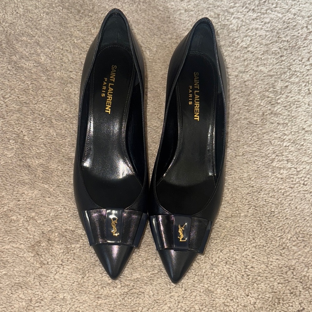 Saint Laurent Black Patent Leather Heels with Metallic Emblem